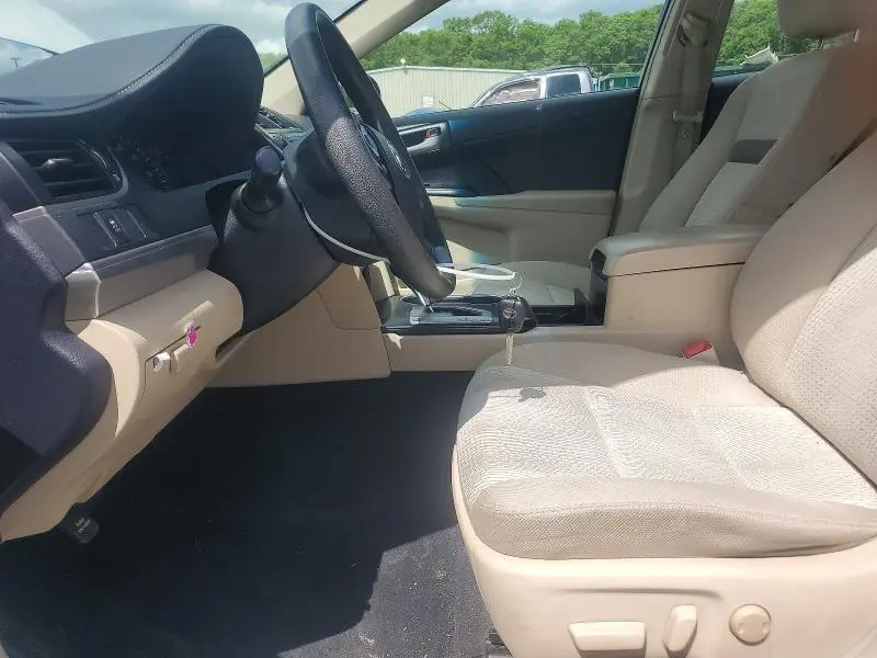 2014 TOYOTA CAMRY LE  