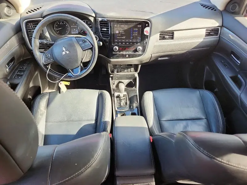 2020 MITSUBISHI OUTLANDER SE  