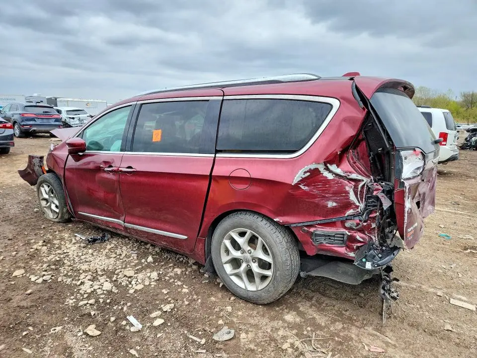 2017 CHRYSLER PACIFICA TOURING L PLUS  