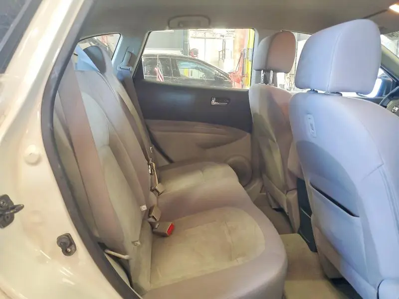 2010 NISSAN ROGUE S  