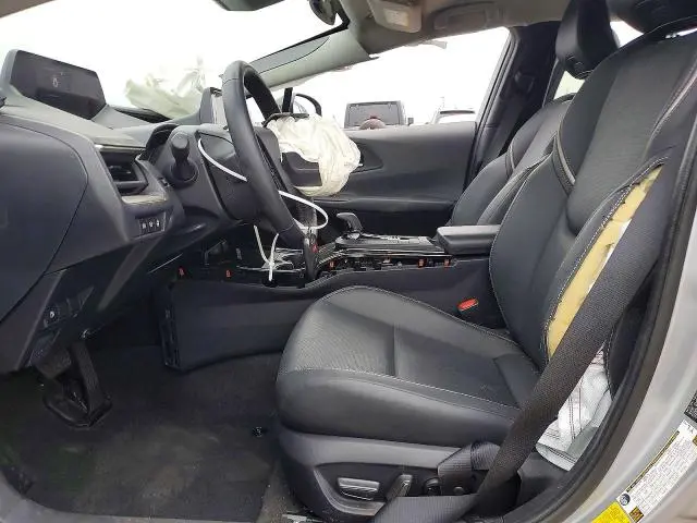 2024 TOYOTA PRIUS XLE  