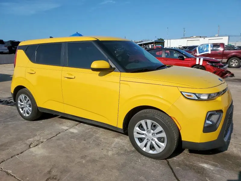 2020 KIA SOUL LX  
