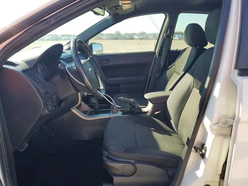 2011 FORD FOCUS SE  