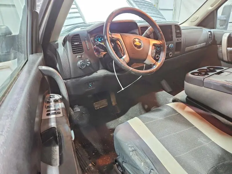 2011 CHEVROLET SILVERADO K2500 HEAVY DUTY LT  