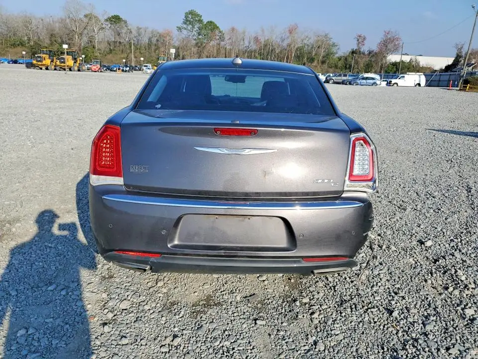 2017 CHRYSLER 300C   