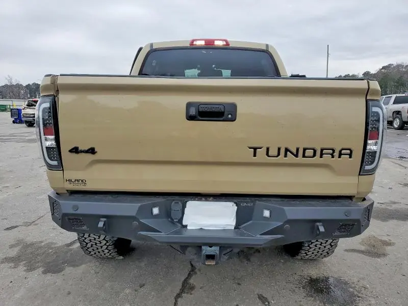 2017 TOYOTA TUNDRA CREWMAX SR5  