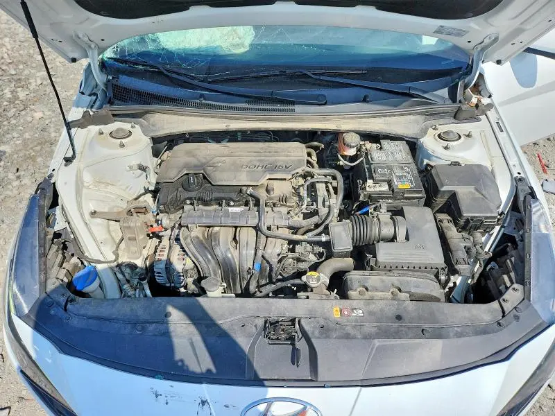 2021 HYUNDAI ELANTRA SE  