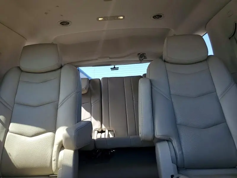 2016 CADILLAC ESCALADE LUXURY  