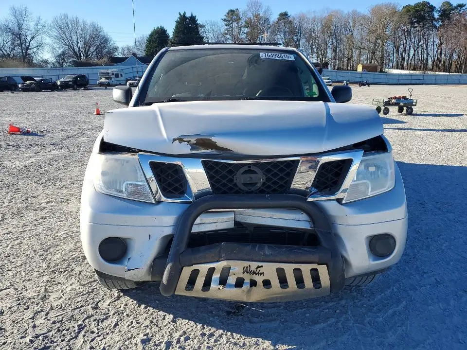 2012 NISSAN FRONTIER SV V6  