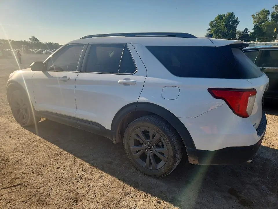 2021 FORD EXPLORER XLT  
