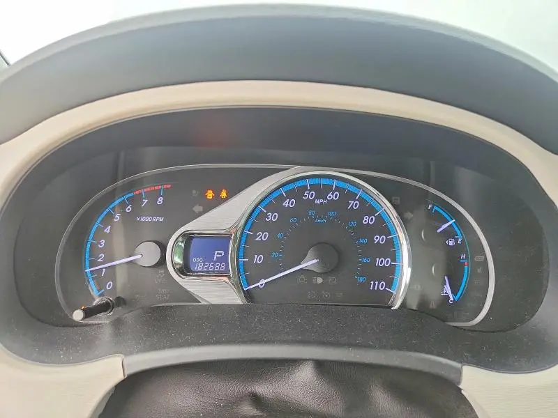 2013 TOYOTA SIENNA XLE 8-PASSENGER  