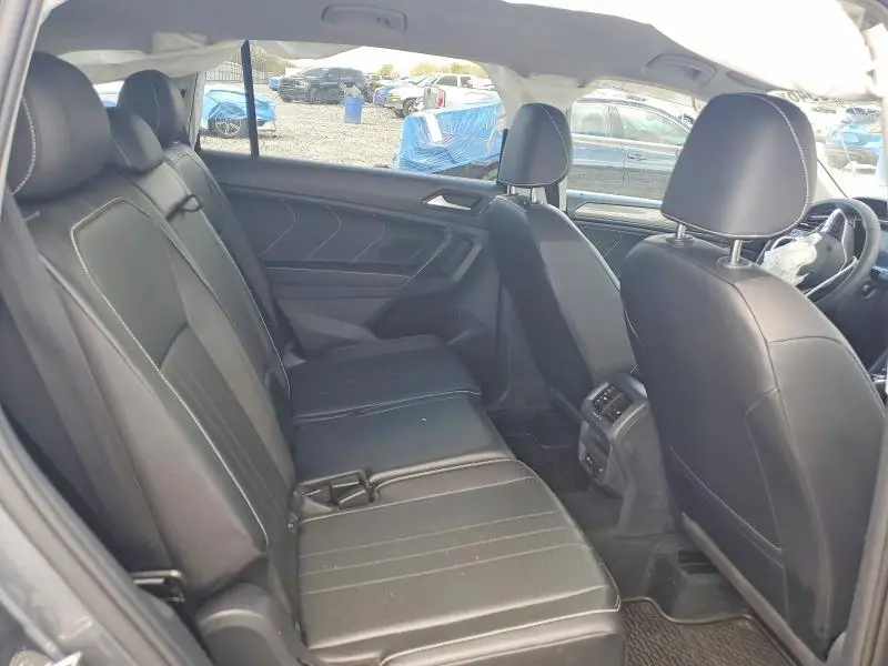 2022 VOLKSWAGEN TIGUAN SE  