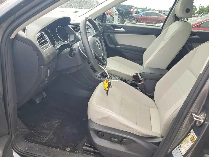 2020 VOLKSWAGEN TIGUAN SE  