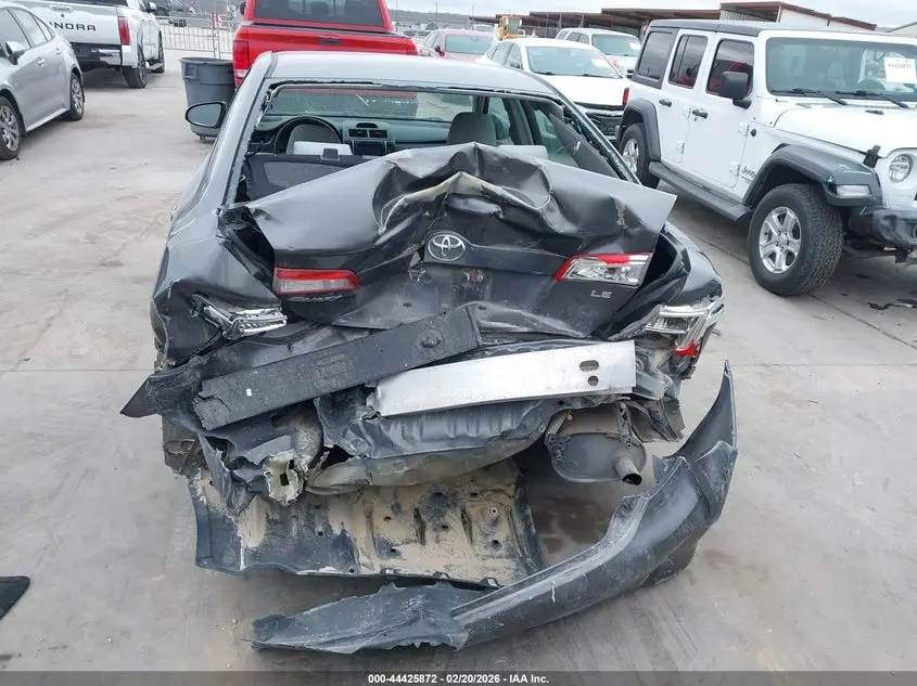 2014 TOYOTA CAMRY LE