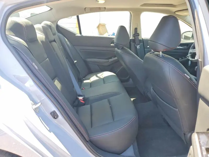 2024 NISSAN ALTIMA SR  