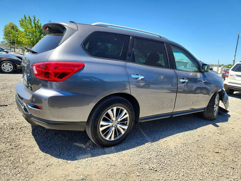 2019 NISSAN PATHFINDER SL  