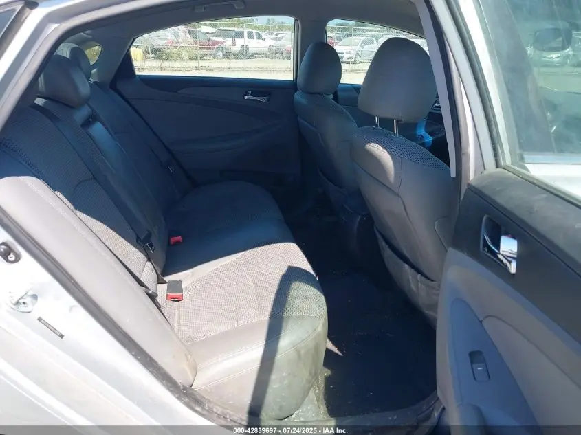 2011 HYUNDAI SONATA SE 2.0T
