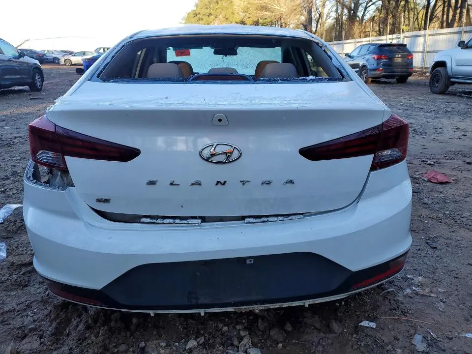 2020 HYUNDAI ELANTRA SE  