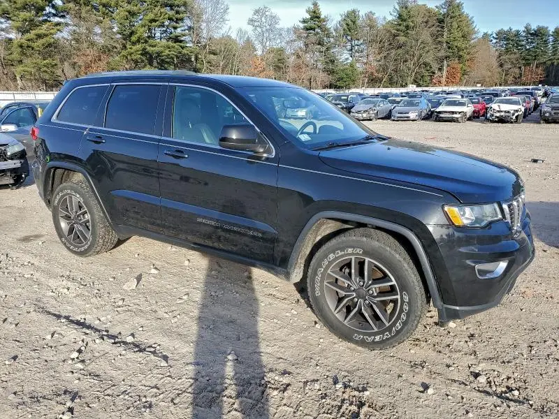 2019 JEEP GRAND CHEROKEE LAREDO  
