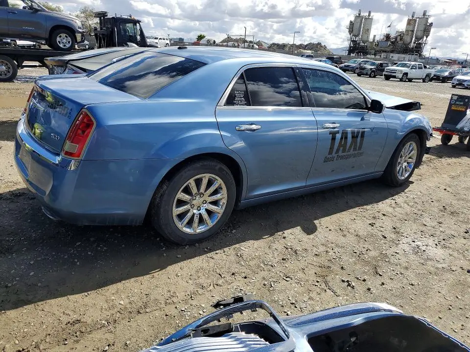 2011 CHRYSLER 300 LIMITED  