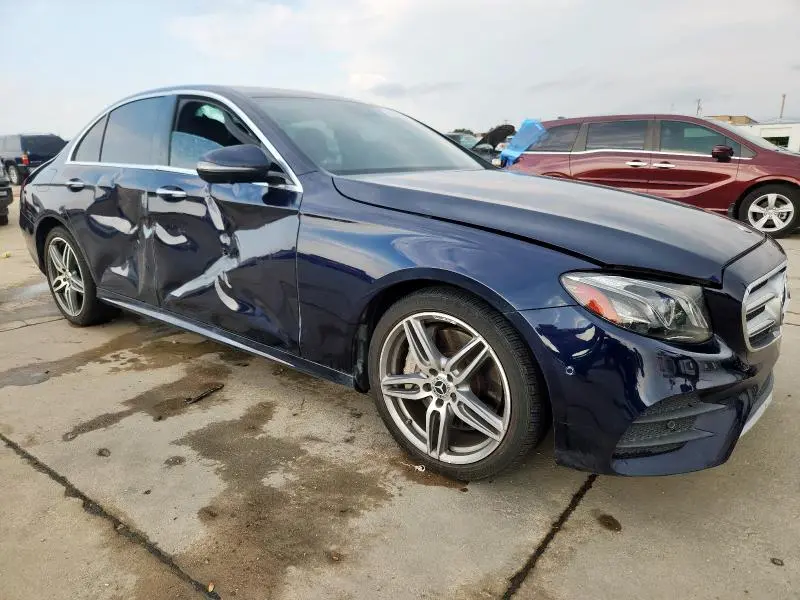 2019 MERCEDES-BENZ E 300  
