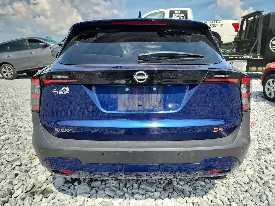 2025 NISSAN KICKS SR  