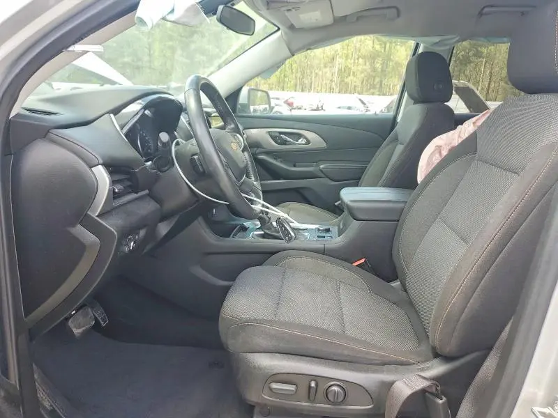 2021 CHEVROLET TRAVERSE LT  