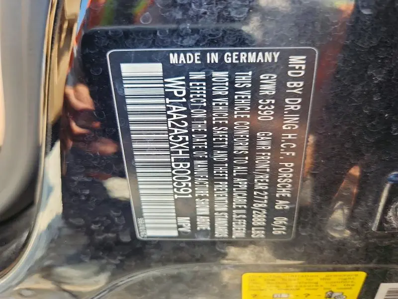 2017 PORSCHE MACAN   
