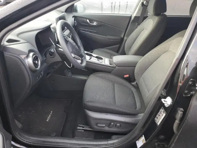 2023 HYUNDAI KONA SE  