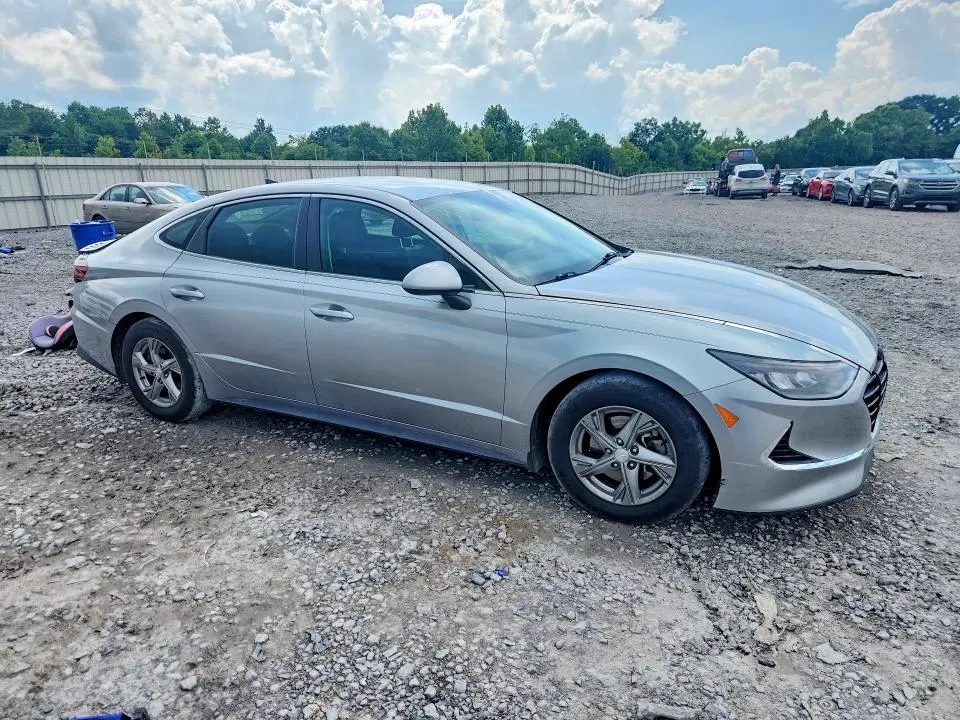2021 HYUNDAI SONATA SE  