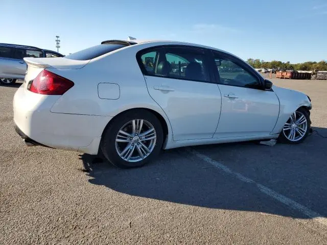 2013 INFINITI G37