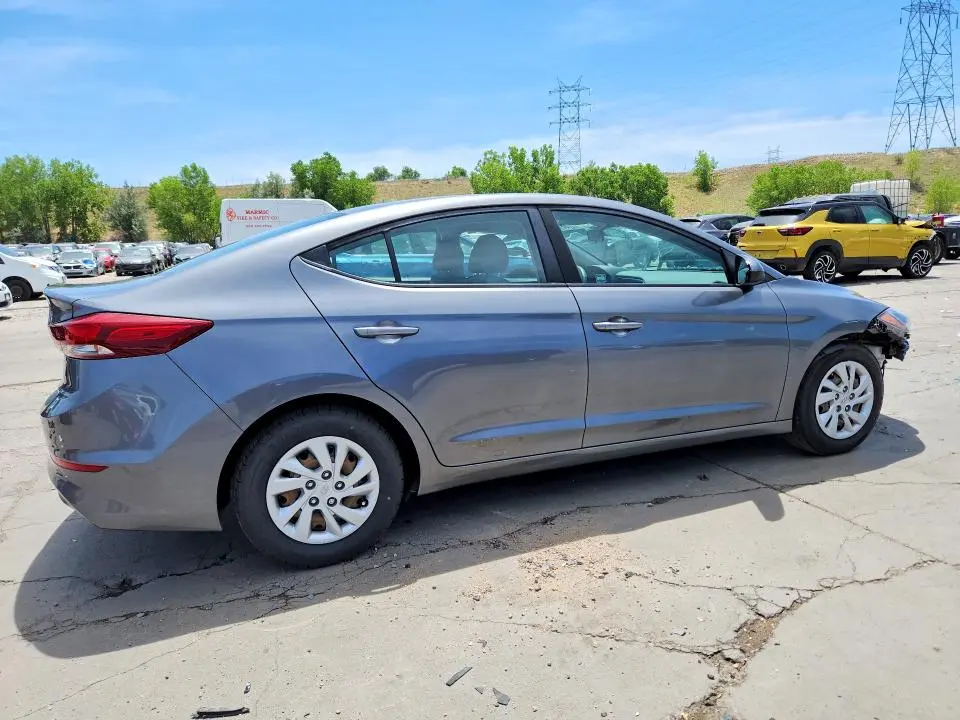 2018 HYUNDAI ELANTRA SE  