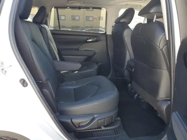 2023 TOYOTA HIGHLANDER HYBRID XLE  