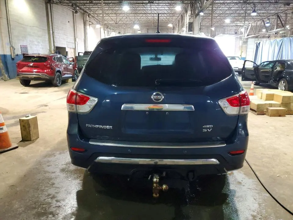 2015 NISSAN PATHFINDER SV  