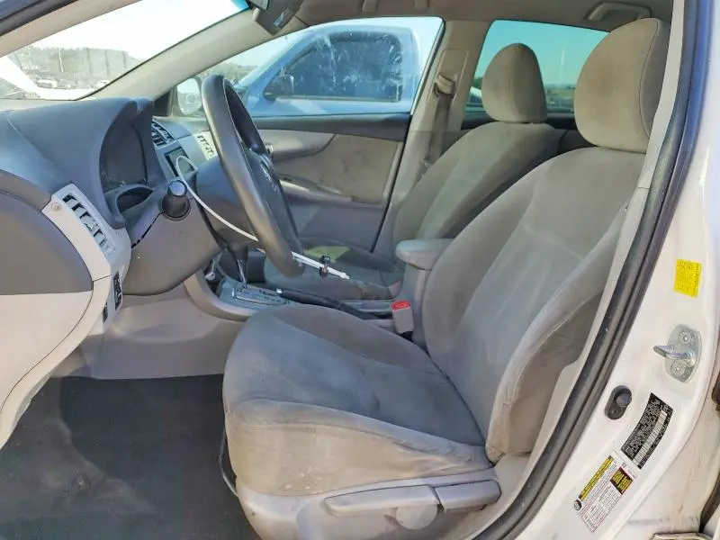2011 TOYOTA COROLLA LE  