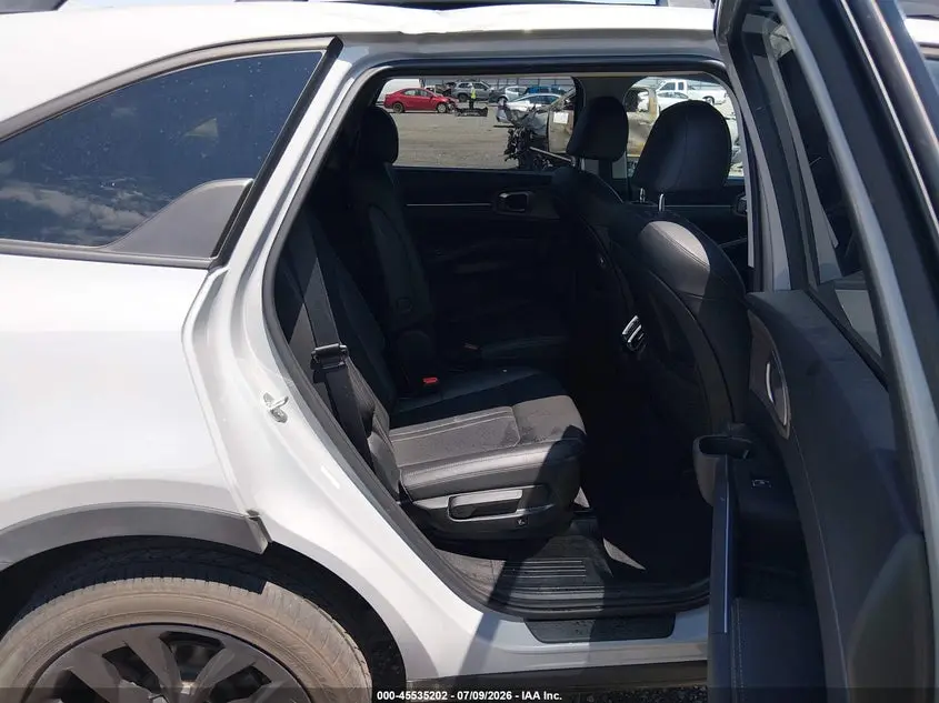 2023 KIA SORENTO X-LINE EX