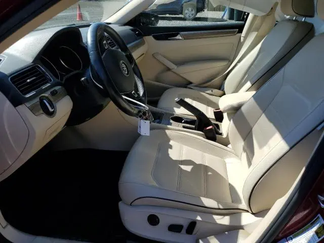 2018 VOLKSWAGEN PASSAT SE  