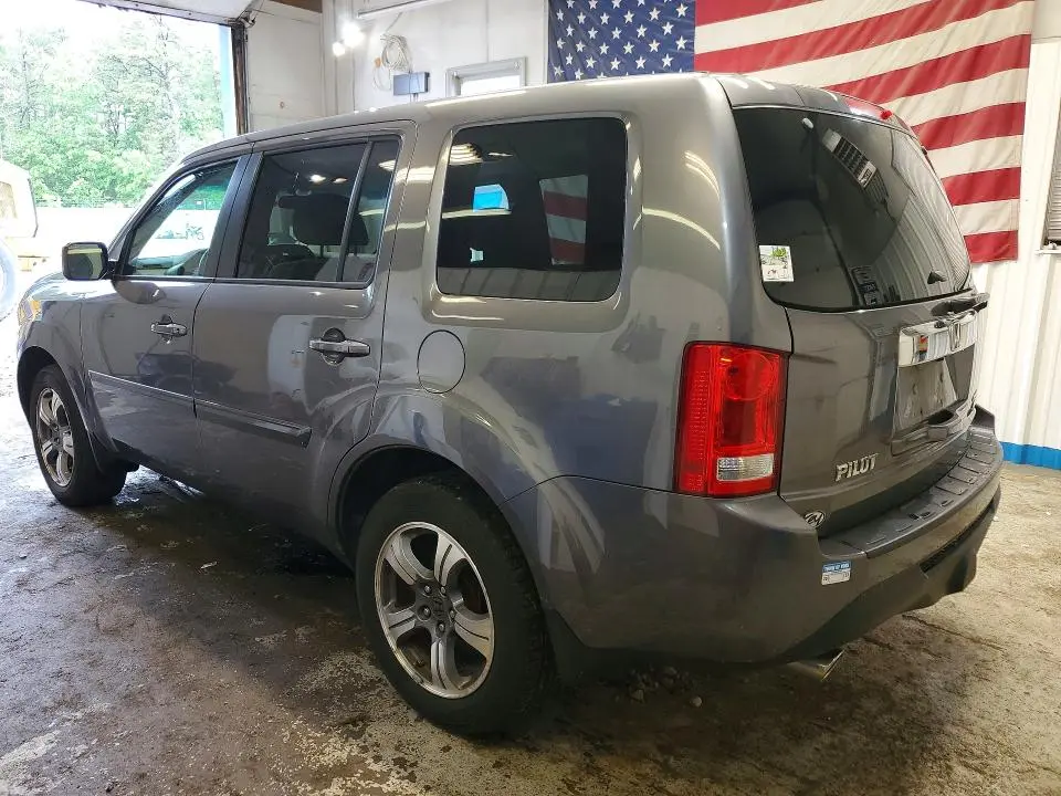 2015 HONDA PILOT SE  