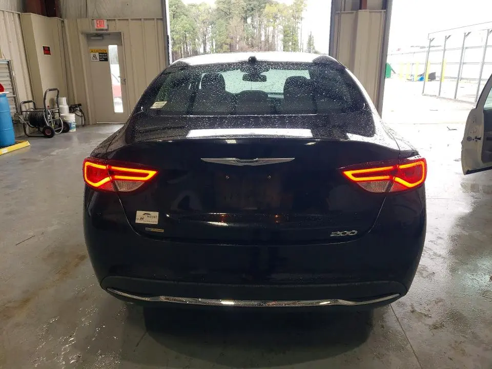 2016 CHRYSLER 200 LIMITED  