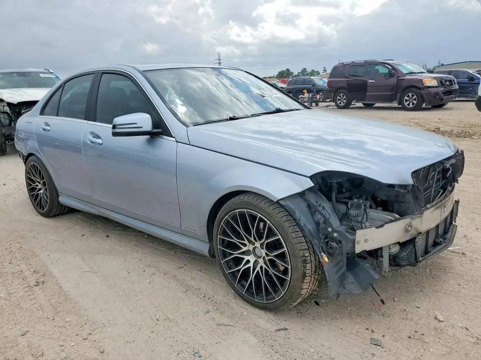 2013 MERCEDES-BENZ C 250  