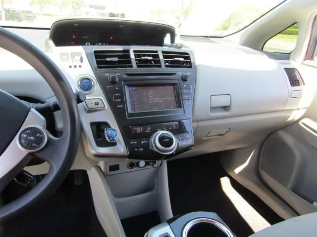 2014 TOYOTA PRIUS V   