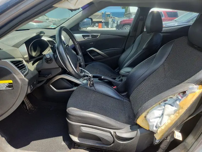 2013 HYUNDAI VELOSTER BASE  