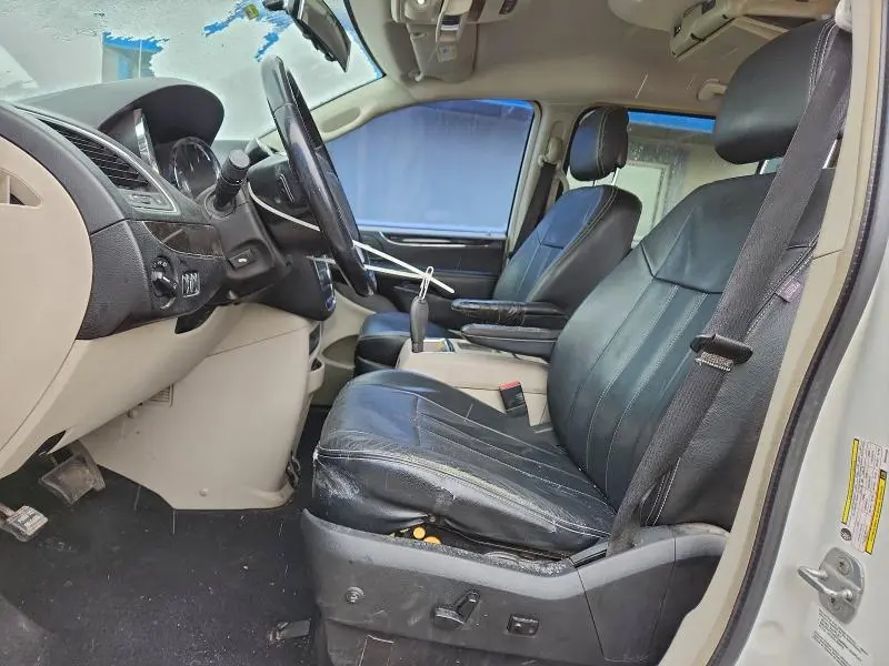 2011 CHRYSLER TOWN & COUNTRY TOURING  