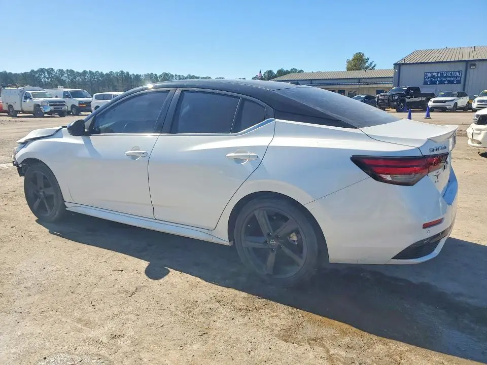 2024 NISSAN SENTRA SR  