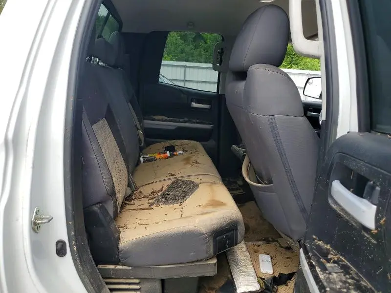 2017 TOYOTA TUNDRA SR5  