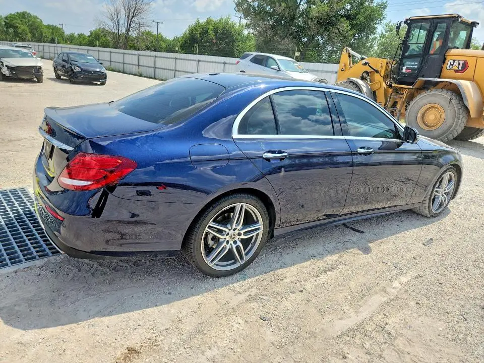 2019 MERCEDES-BENZ E 300  