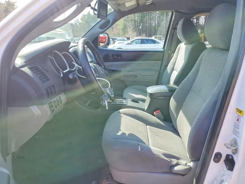 2015 TOYOTA TACOMA BASE  