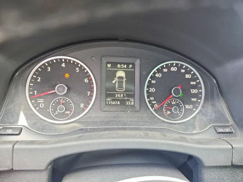 2010 VOLKSWAGEN TIGUAN S  