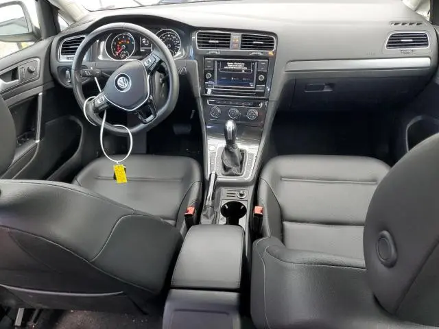 2021 VOLKSWAGEN GOLF   
