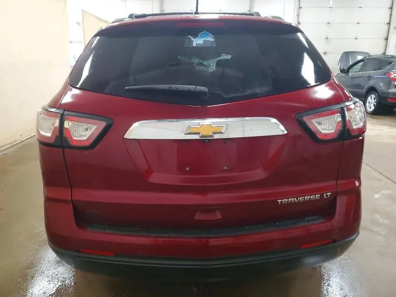 2015 CHEVROLET TRAVERSE LT  